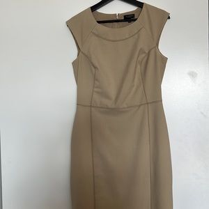 The limited beige dress size 6 tall